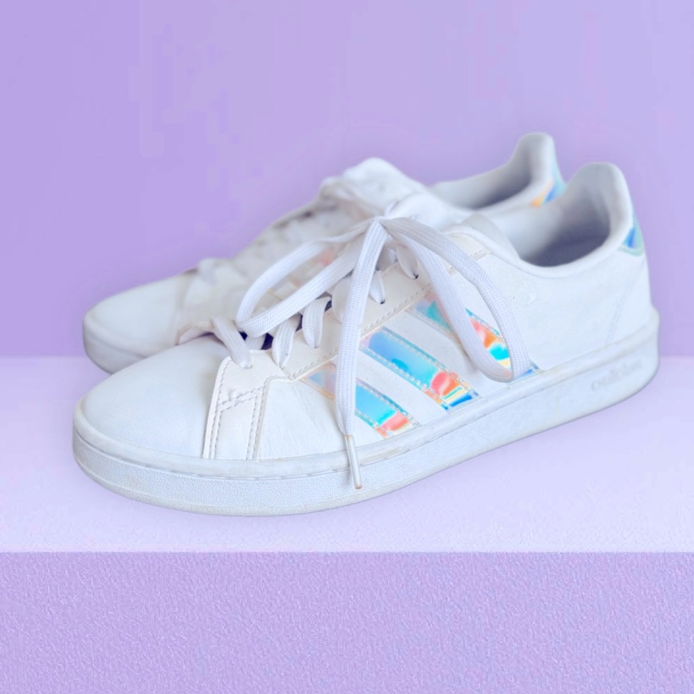 109) Adidas White Grand Court Sneakers  iridescent color changing 8.5 Womens